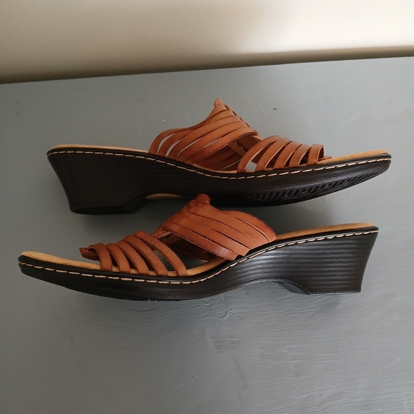 Softspots Size 8M Leather Women's Tan Woven Wedge 2" Heel Sandals - Picture 7 of 9